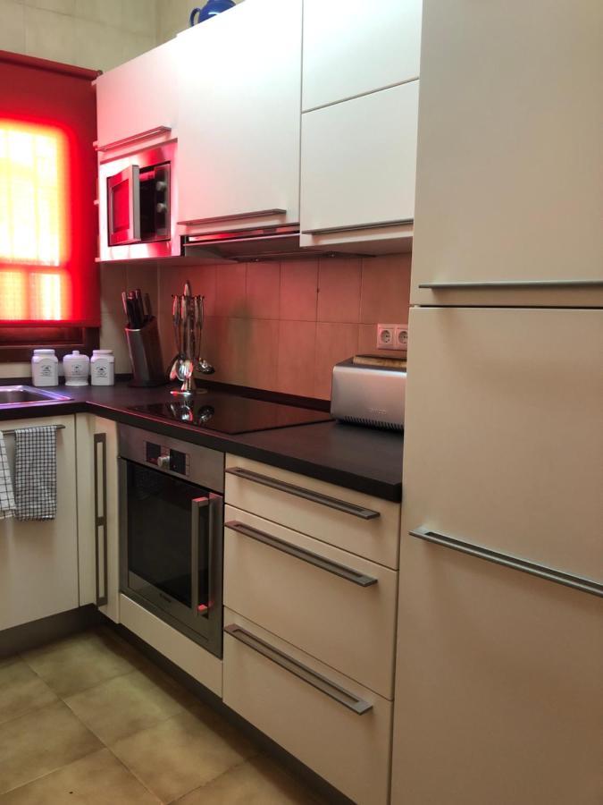 Charming 2 Bed Next To Cabopino Beach, Spain Apartamento *